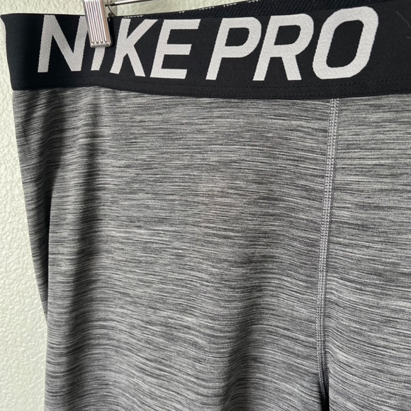 Nike Pro Dri-Fit Capri Leggings - Size 2x - Picture 5 of 7